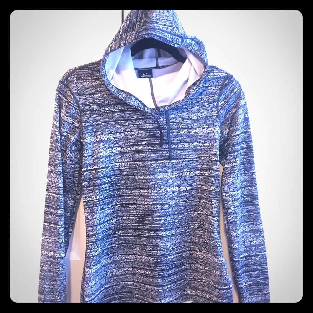 Nike pull over hoodie.